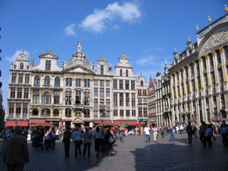 More sides of Grote Markt