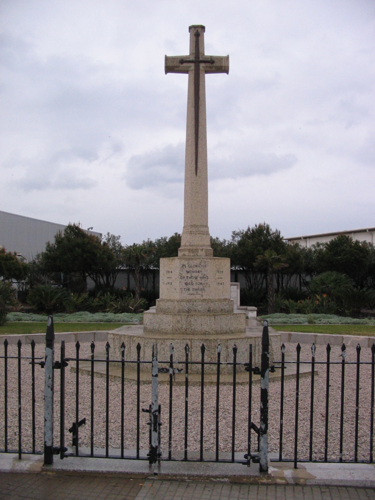 WWI/II monument